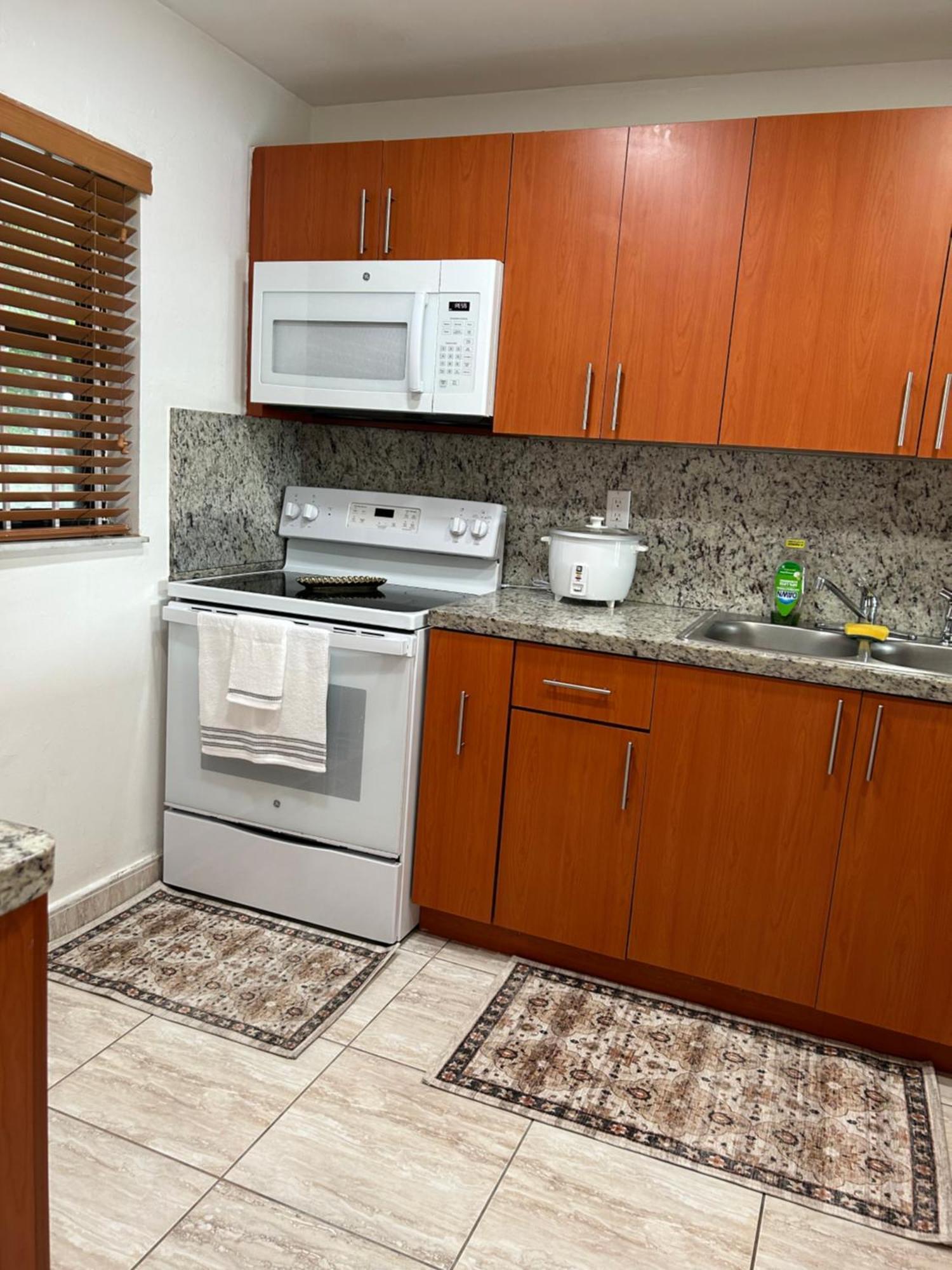 Beautiful Apartment With Very Elegant Colonial Decoration Tamiami Ngoại thất bức ảnh